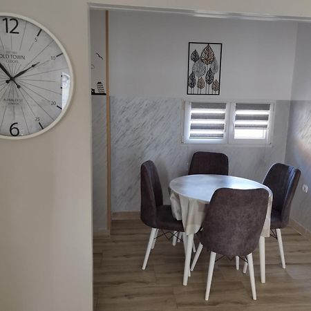 Apartman Petrov دونيي ميلانوفاتس المظهر الخارجي الصورة