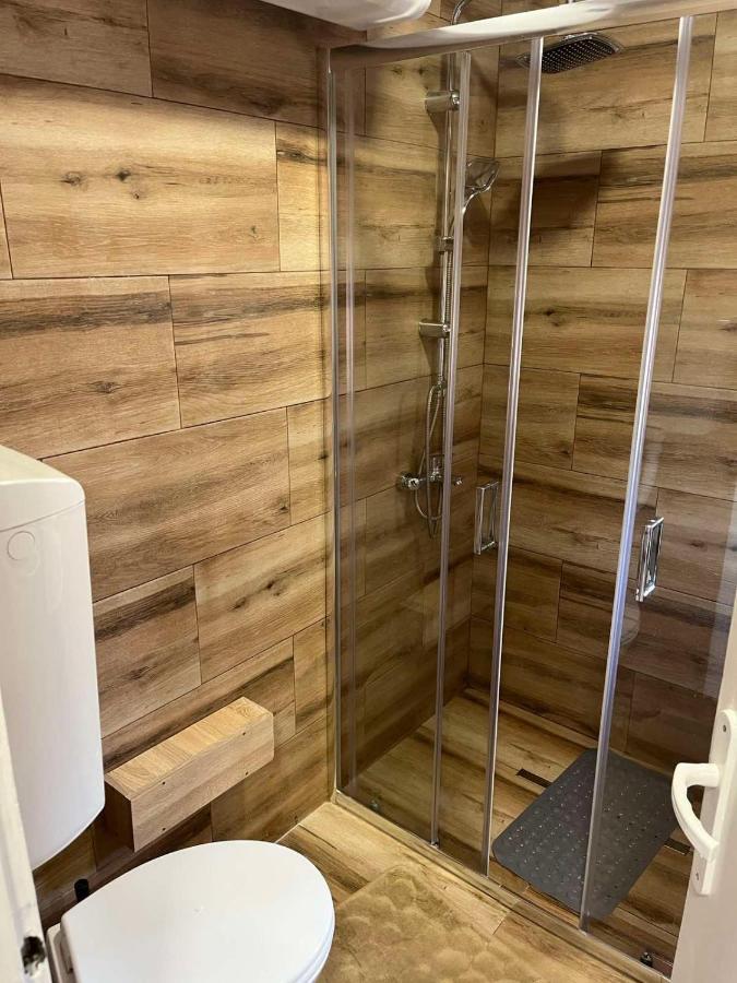Apartman Petrov دونيي ميلانوفاتس المظهر الخارجي الصورة